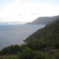 Πλαγιά Ικαρίας με θέα το Ικάριο Πέλαγος.